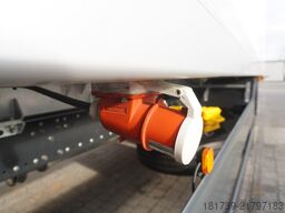 MAN TGX 26.400 / IGLOOCAR / Carrier Supra