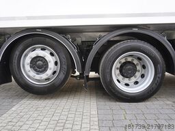 MAN TGX 26.400 / IGLOOCAR / Carrier Supra