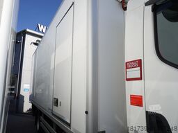 Renault D210 12T / Bitemperature Refrigerator