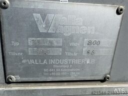 Valla Mannskapsbrakke with a toilet and refrigerator