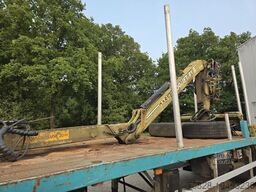 TRAILOR mit Holzkran Loglift 81 / BLATT gefedert