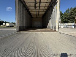 Schmitz Cargobull Plane Edscha Ladebordwand