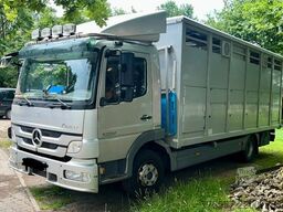 Camion per bestiame MERCEDES-BENZ Atego 1024