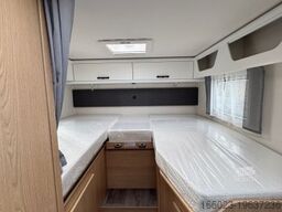 SUNLIGHT Adventure T Ford 670S