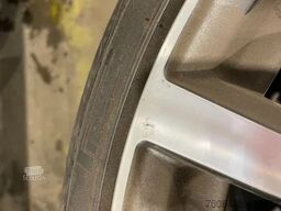 Pirelli *Brock velgen met Pirelli banden *235/35 ZR19