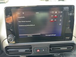 Opel Combo Life 1,2 81kW  *PDC*ZV*SH*Navi*Rückfahrcam