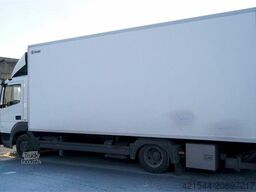 Mercedes-Benz Atego 818 box truck.