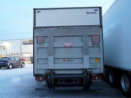 Mercedes-Benz Atego 818 box truck.