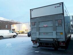 Mercedes-Benz Atego 818 box truck.