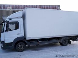 Mercedes-Benz Atego 818 box truck. Low km.