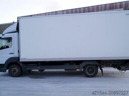 Mercedes-Benz Atego 818 box truck. Low km.