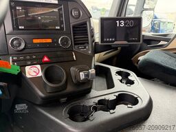 Mercedes-Benz Actros ACTROS 1927L Bakwagen met Laadklep.