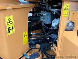 Case 1121 F Radlader