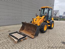 JCB 409 Bucket + Forks!