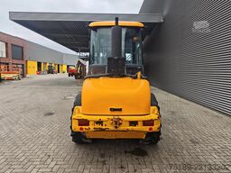 JCB 409 Bucket + Forks!