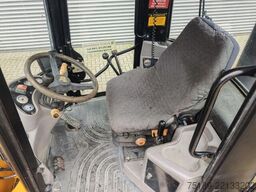 JCB 409 Bucket + Forks!