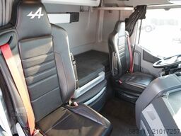 RENAULT T 520 / RETARDER / SKÓRY / LIMITED / TEAM ALPINE