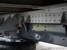 IVECO DAILY 35-140 / KONTENER 4,2 M / WINDA / BLI?NIAK