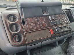 Mercedes-Benz - 1215 4x2