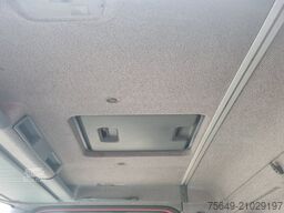 Mercedes-Benz - 1215 4x2