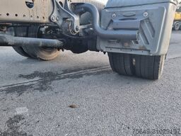 Mercedes-Benz - 1215 4x2