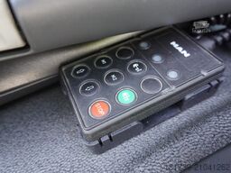 MAN TGS 26.360 Flatbed / Fassi F175 7.7 T /