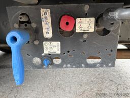 Krone 3Achs MEGA Staplerhalter Liftachse SAF TÜV05 26