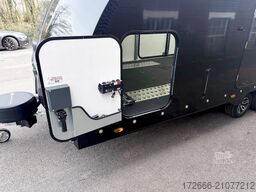 Brian James Trailer RACE TRANSPORTER 7 | 397-6023-35-3-10-B | TRIDEM | ZUSATZRAMPEN 600X235X199CM 3500KG GESCHLOSSENER AUTOTRAILER | SCHWARZ