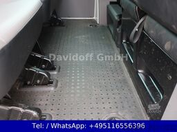 VOLKSWAGEN T6.1 9 Sitzer 1. Hand / Klima / FN:236