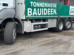 MERCEDES-BENZ Axor 2536 6x2 BL Baustoffp. ATLAS 210LK Zange