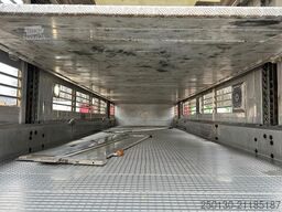 MERCEDES-BENZ Actros 2548 L 6x2 3.Stock Menke Hubdach 50m²