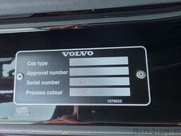 Volvo FH540 8X2 WITH HIAB 140TM CRANE Dutch Registration