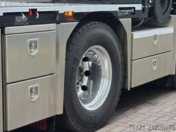 Volvo FH540 WITH HIAB 140TM CRANE Dutch Registrati