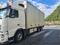 Volvo FH16 540 w/ 2004 Ekeri cabinet trailer