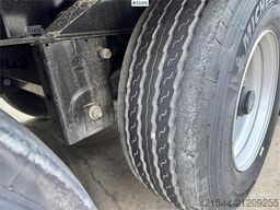 Kässbohrer Maxima curtain-sided trailer