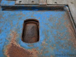 Pacton Fatbed trailer with twistlocks