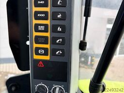 CLAAS Axion 870 CMATIC