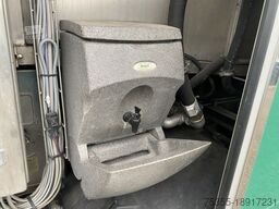 MERCEDES-BENZ Econic 2633 PLATZ Mülltonnenwaschanlage