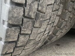 MERCEDES-BENZ Econic 2633 PLATZ Mülltonnenwaschanlage