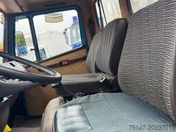 MERCEDES-BENZ 814 4x2 5 Pferde 3 Sitzer
