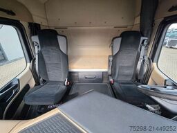 MERCEDES-BENZ Actros 1843