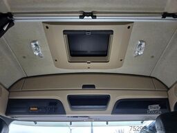 MERCEDES-BENZ Actros 1843