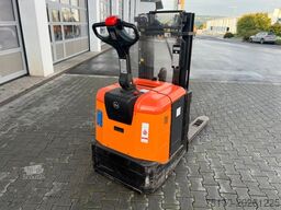 TOYOTA SPE 125 L / nur 382h ! / Hochhubwagen /  3.350mm