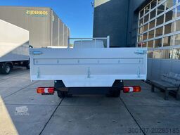 Mercedes-Benz Accelo 915 4x2 Flatbed with dropsides
