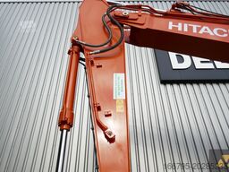Hitachi ZX210LC-7