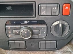DAF CF 300 4x2 - Box - Low KM - Full air - Euro 6 -...