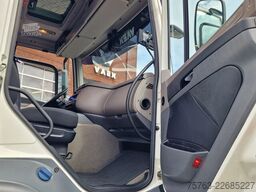 DAF CF 300 4x2 - Box - Low KM - Full air - Euro 6 -...