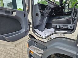 SCANIA P410 6x2-4