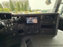 SCANIA P280 6X2-4