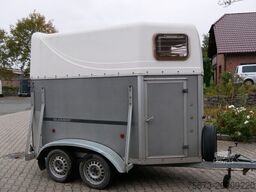 BLOMERT 1,5 Pferde mit Sattelkammer